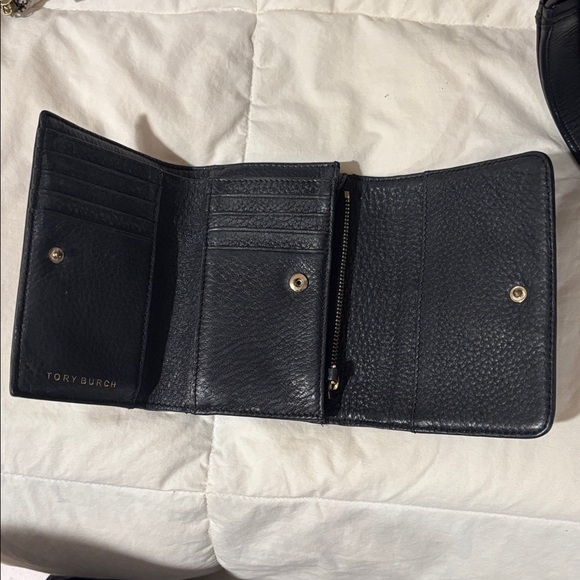 Tory Burch Black Pebbled Leather Card Holder - Picture 2 of 4